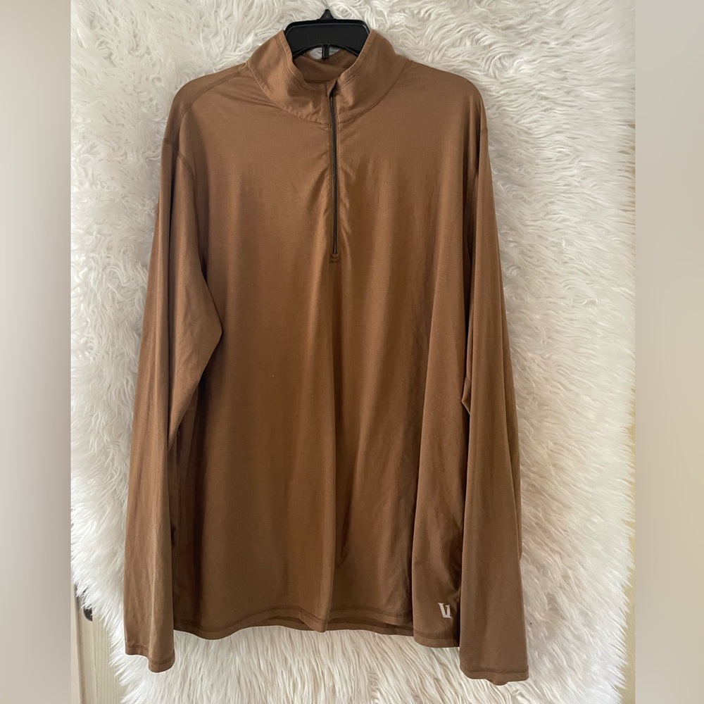 Vuori Ease Performance 1/4 Zip 2.0 Men’s Long Sleeve Pullover. Size XXL; V2001